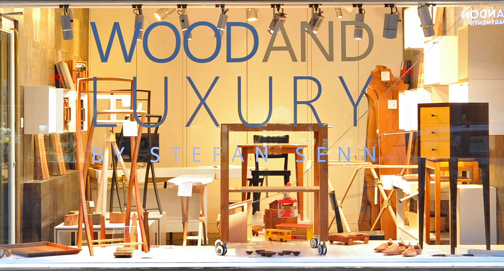 Luxus Holzmöbel kaufen in der Schweiz
